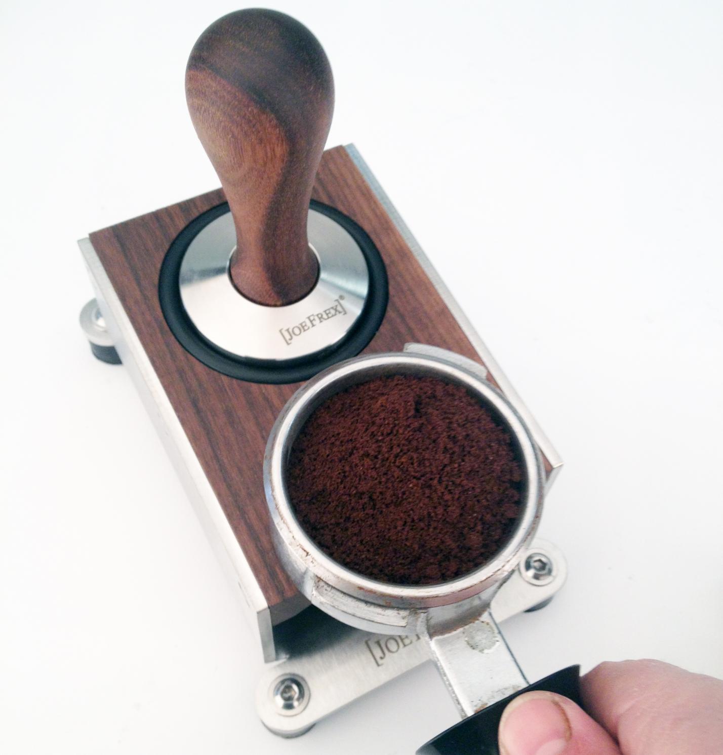 Preview: Tamping Station Walnussholz